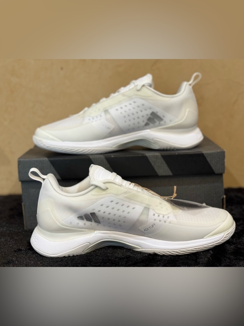 Adidas Avacourt (White/Silver Metallic/White) Size 9